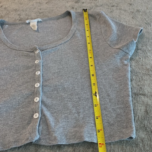 Full Tilt/Pac Sun size XL ribbed cropped button up gray top. {230} - Picture 6 of 8